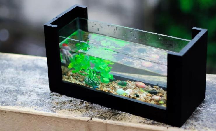 стекло для аквариума 