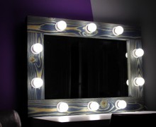 Зеркало для коридора с подсветкой