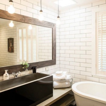 Как предотвратить запотевание зеркала в ванной?